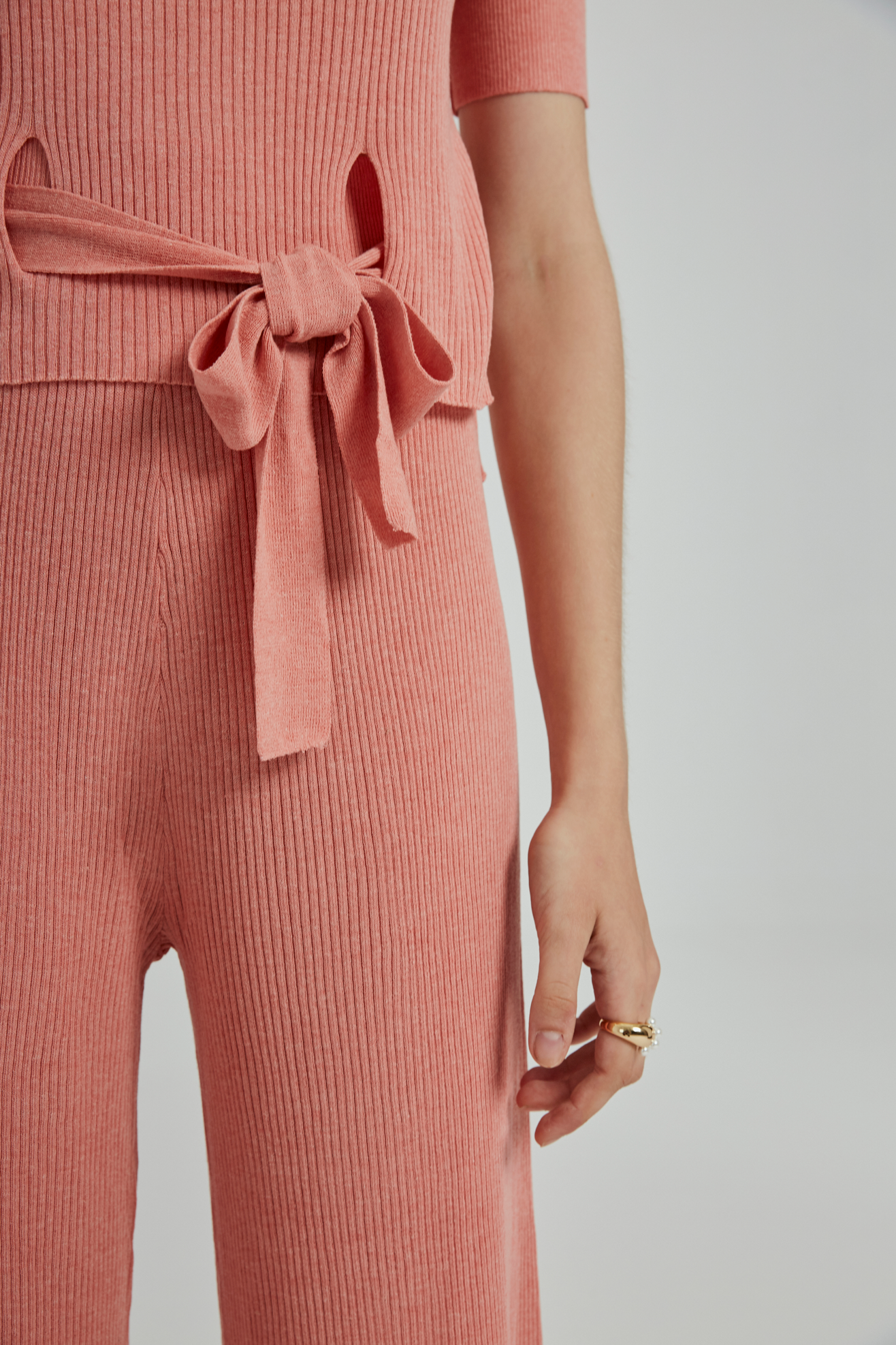 BOW KNIT TOP