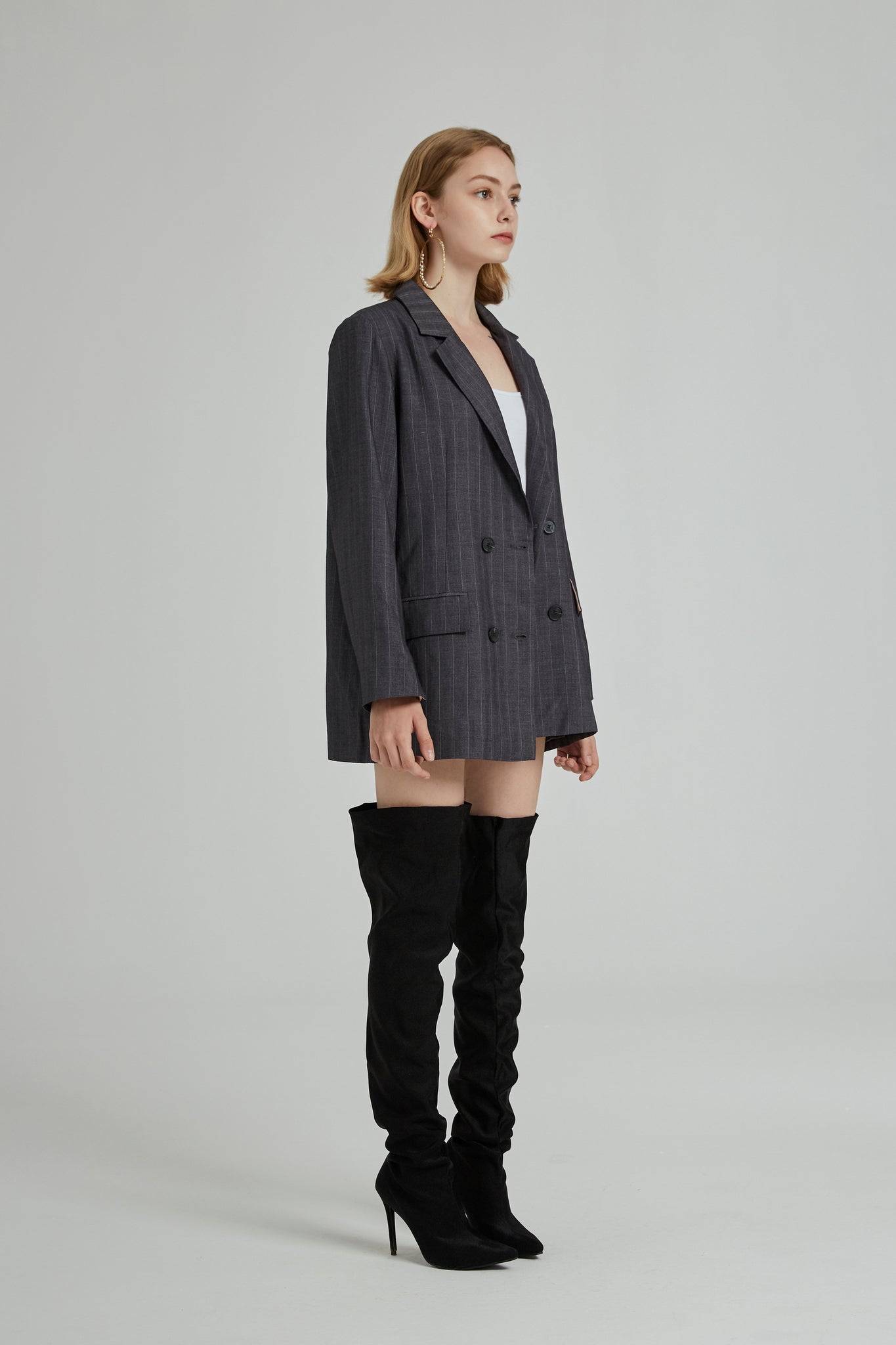 DOUBLE-BREASTED BLAZER