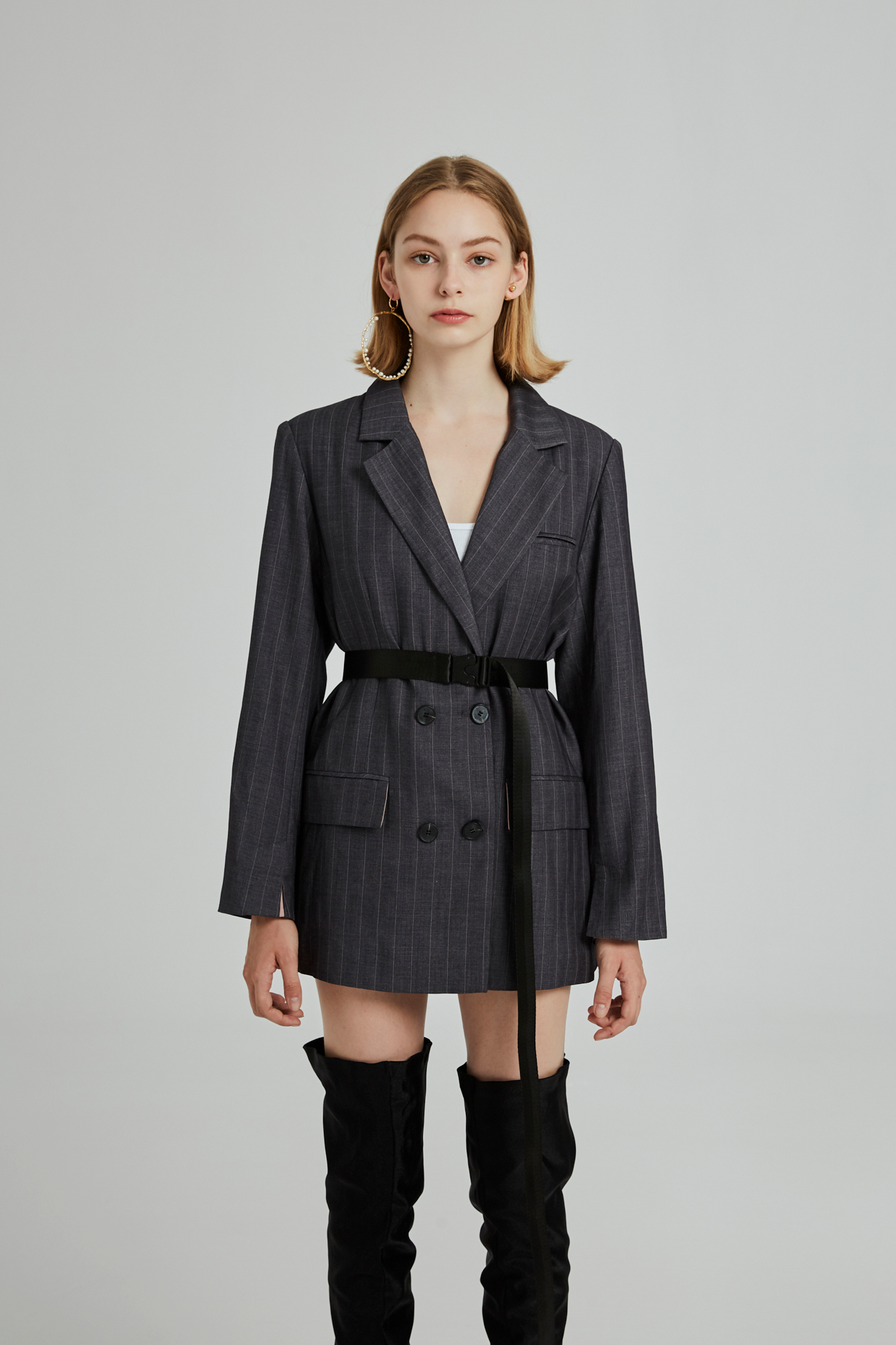 DOUBLE-BREASTED BLAZER