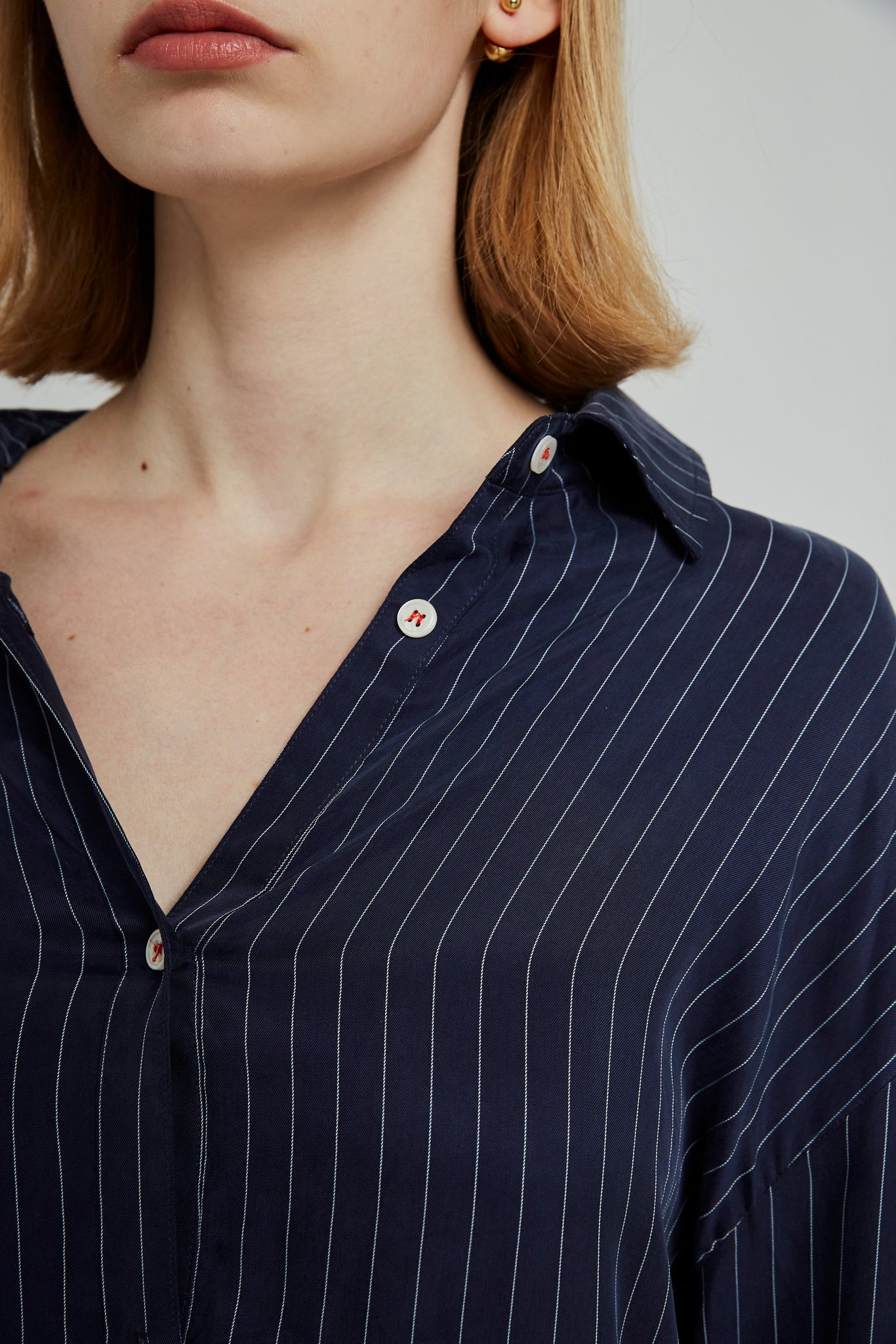 OVER SIZE SHIRT WITH DETACHABLE CUFF