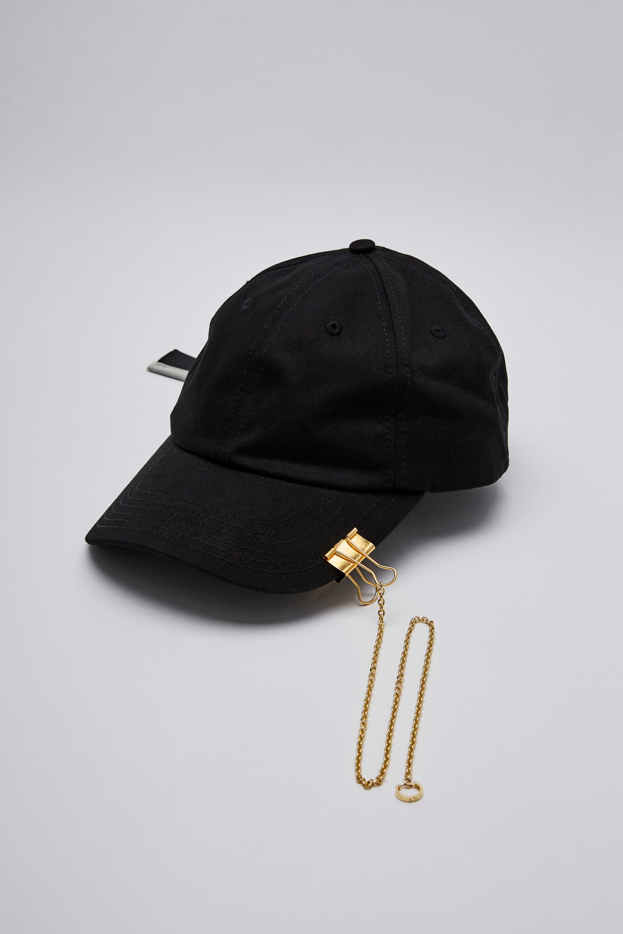 HANGING CHAIN HAT