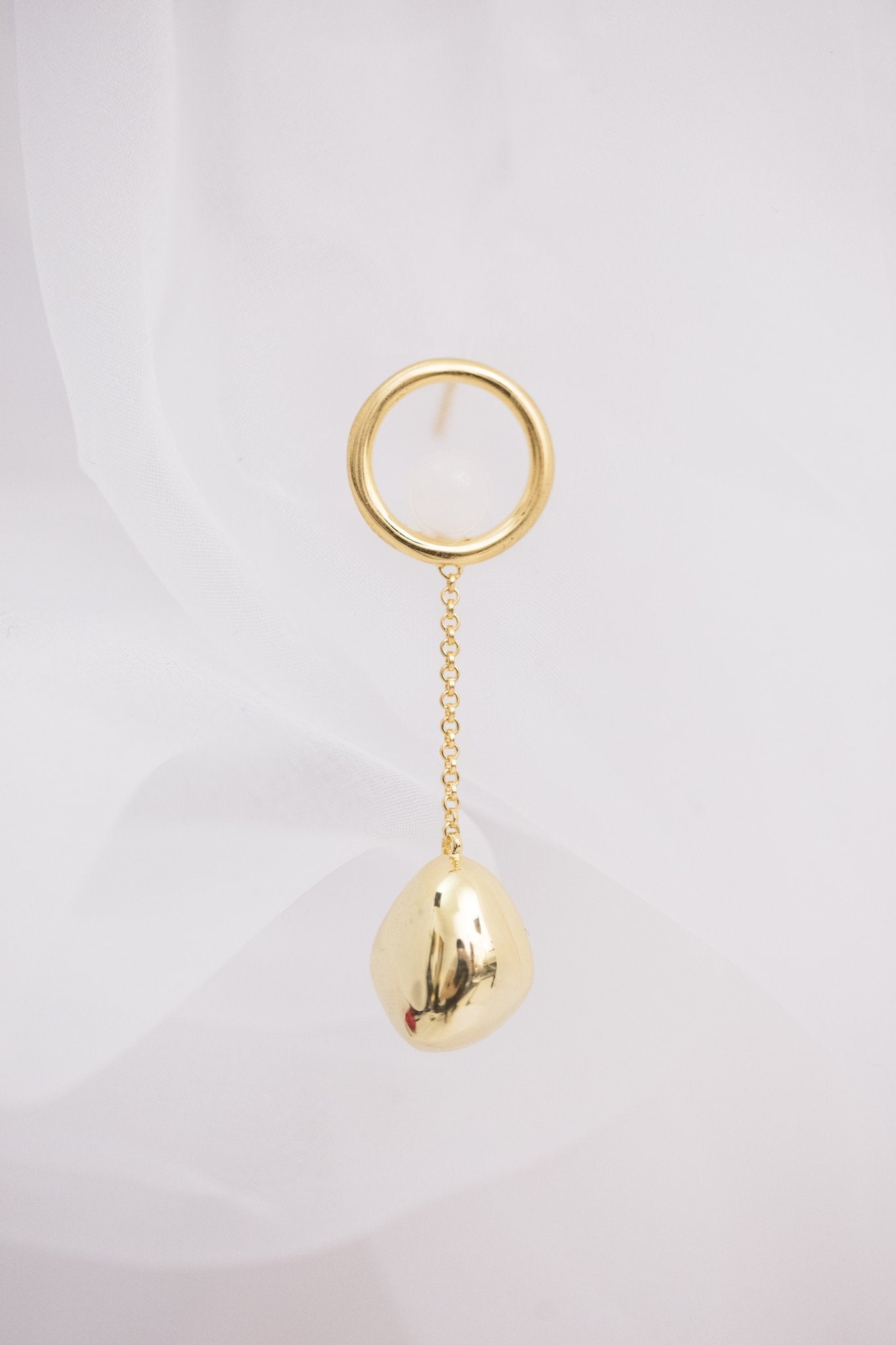 Golden Stone With The Chain Earring / Brooch