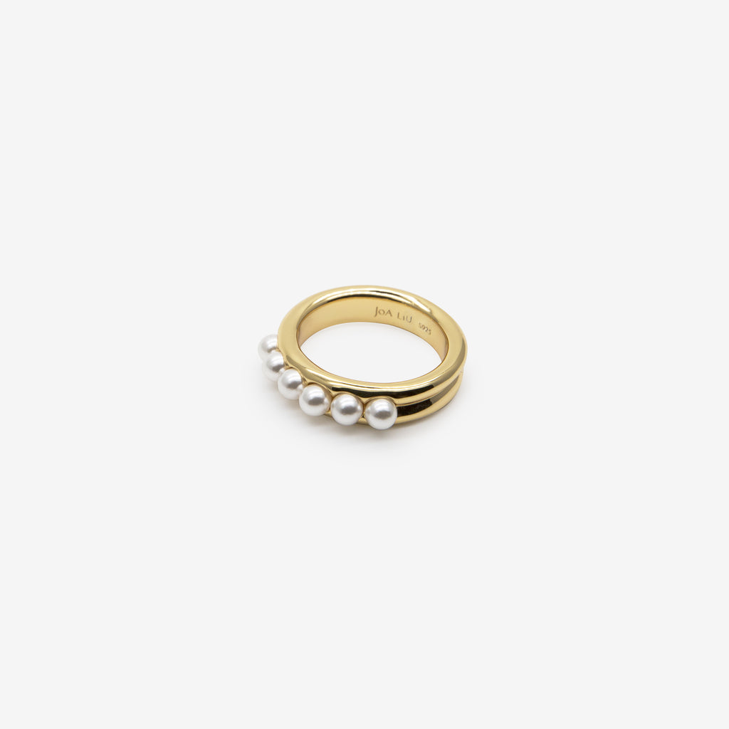DOUBLE CIRCLE PEARL RING