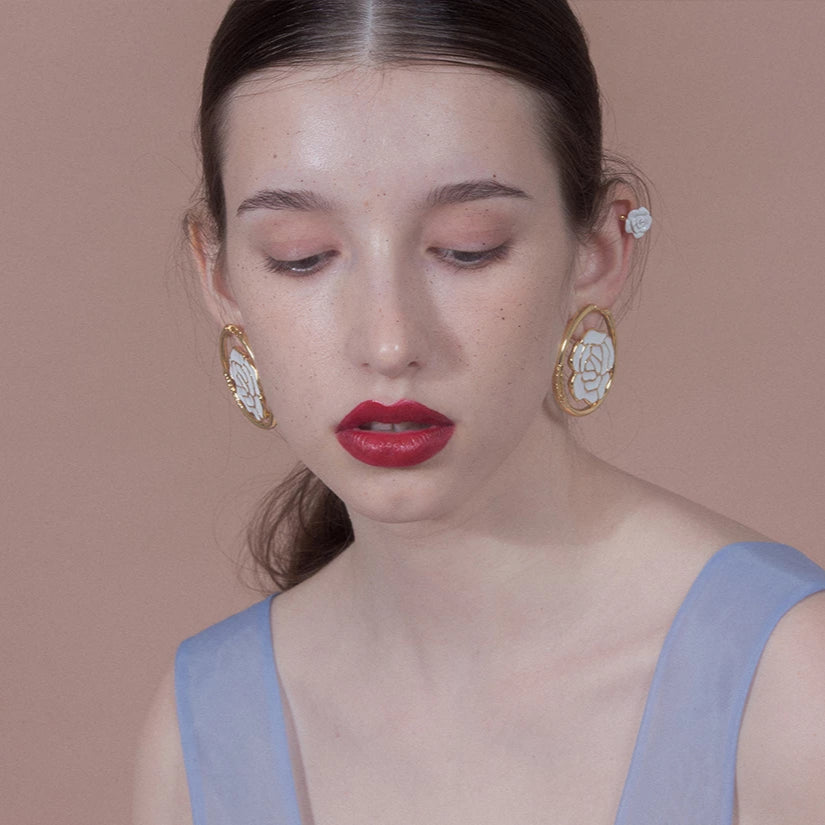 CAMELLIA GOLD EARING