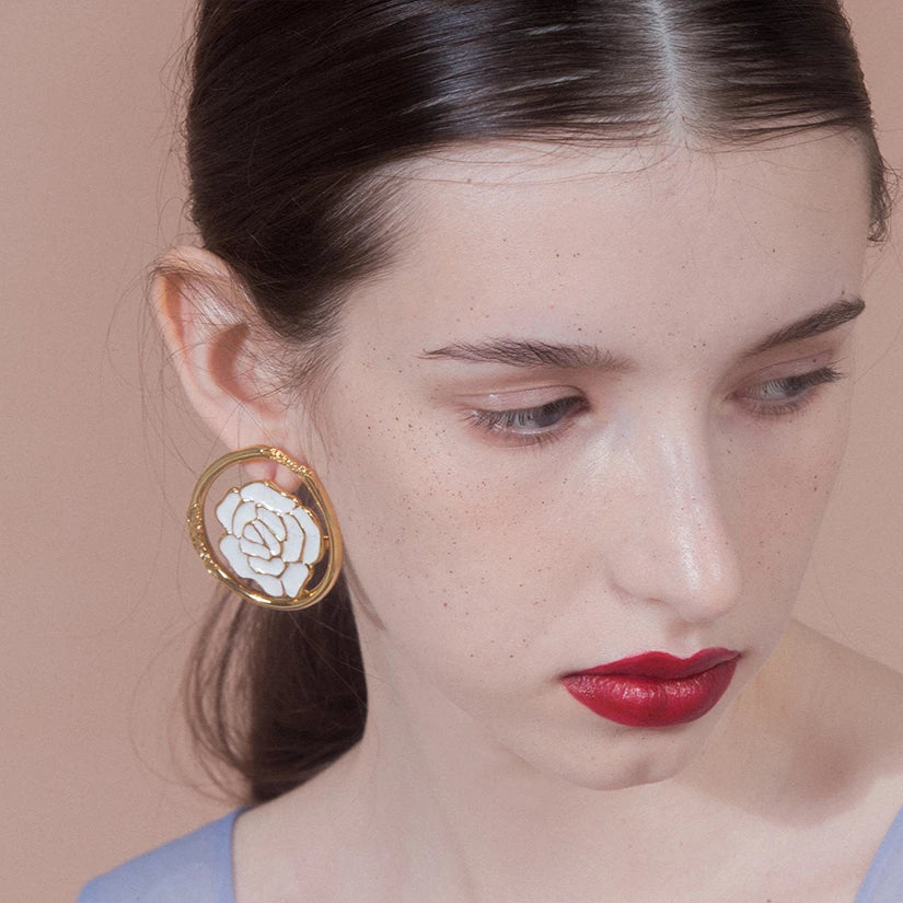 CAMELLIA GOLD EARING